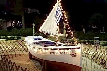 sakiz-adasi-ve-ilginc-yeni-yil-gelenegi-1467238705 Sakız Adası ve İlginç Yeni Yıl Geleneği